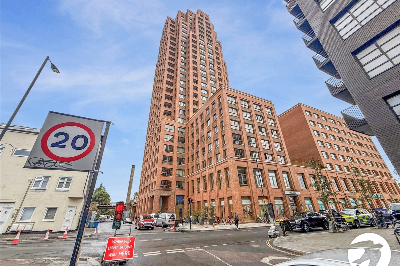 2 bedroom property to rent in London | Robinson Jackson