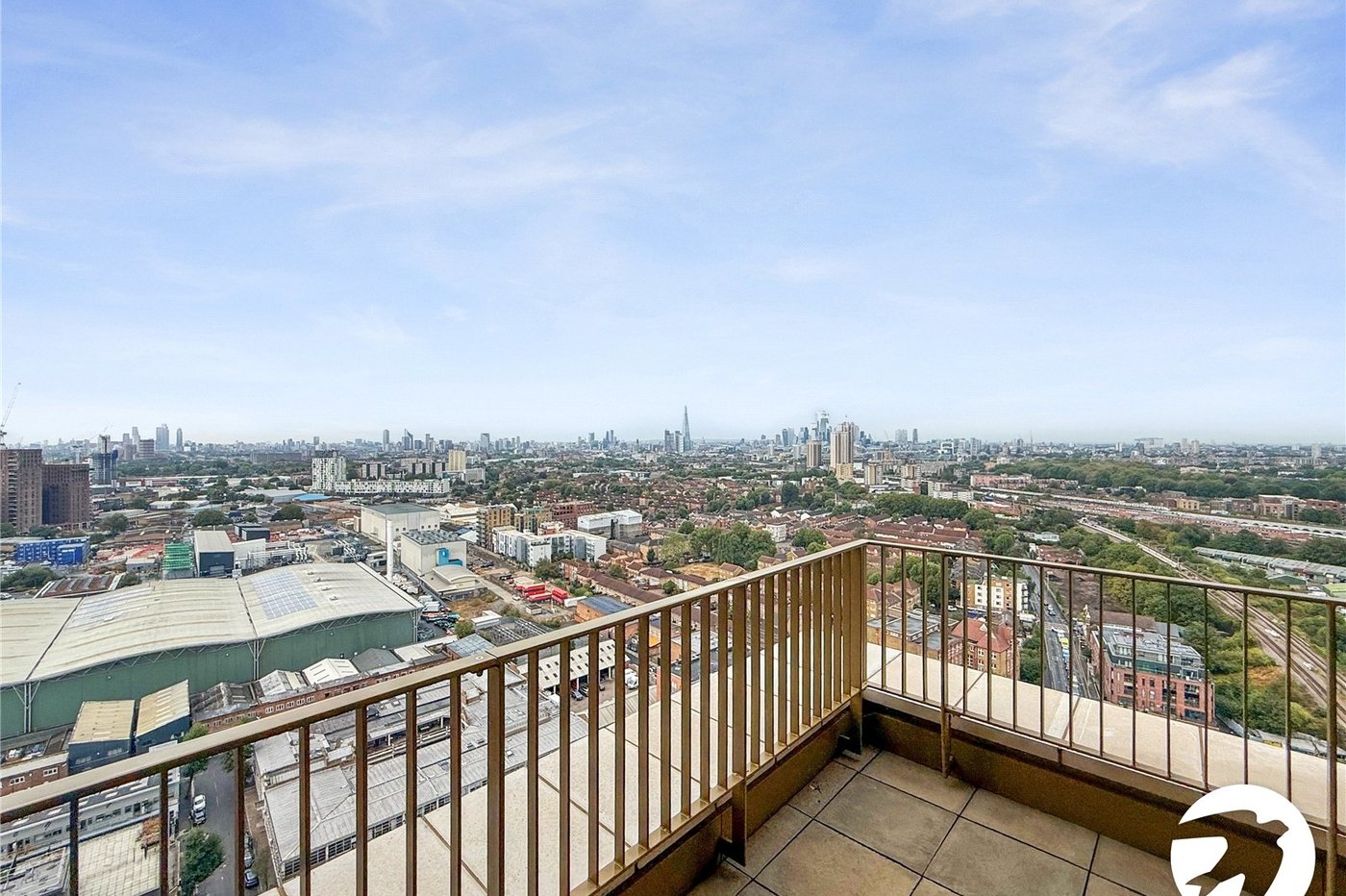 2 bedroom property to rent in London | Robinson Jackson