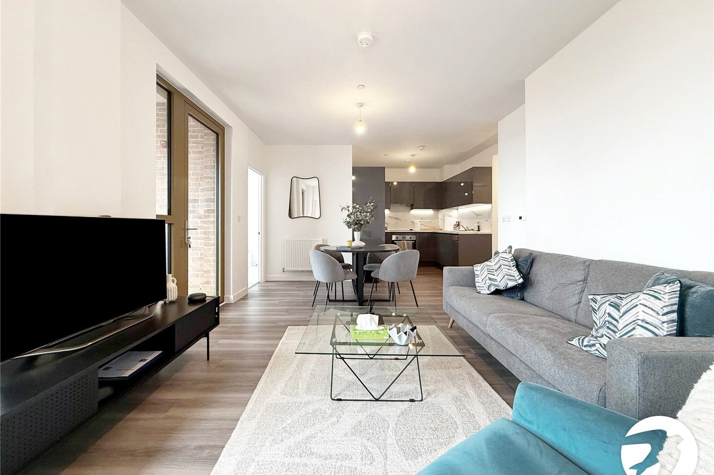 2 bedroom property to rent in London | Robinson Jackson