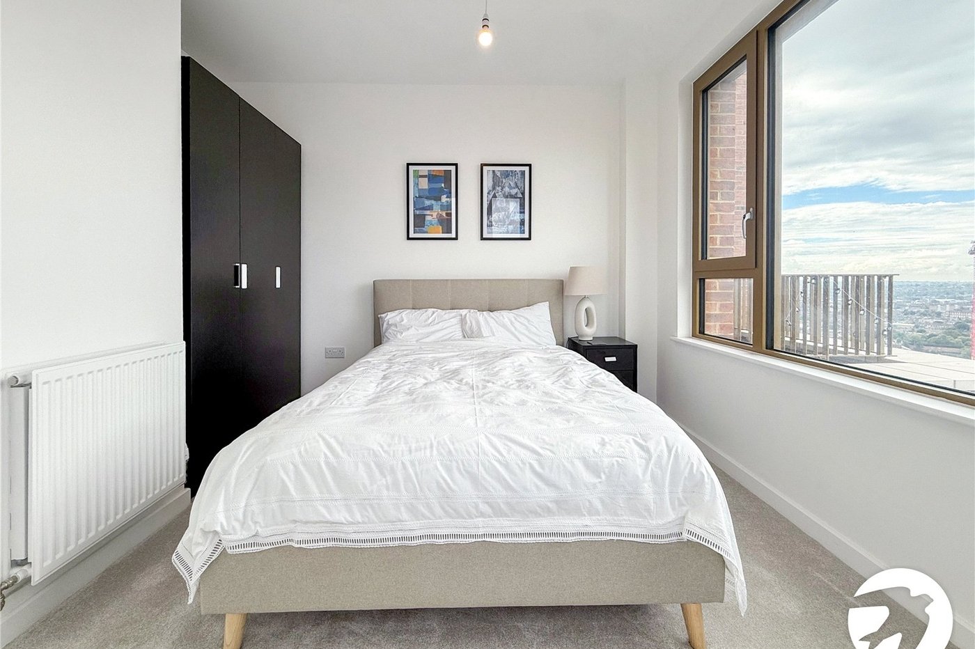 2 bedroom property to rent in London | Robinson Jackson