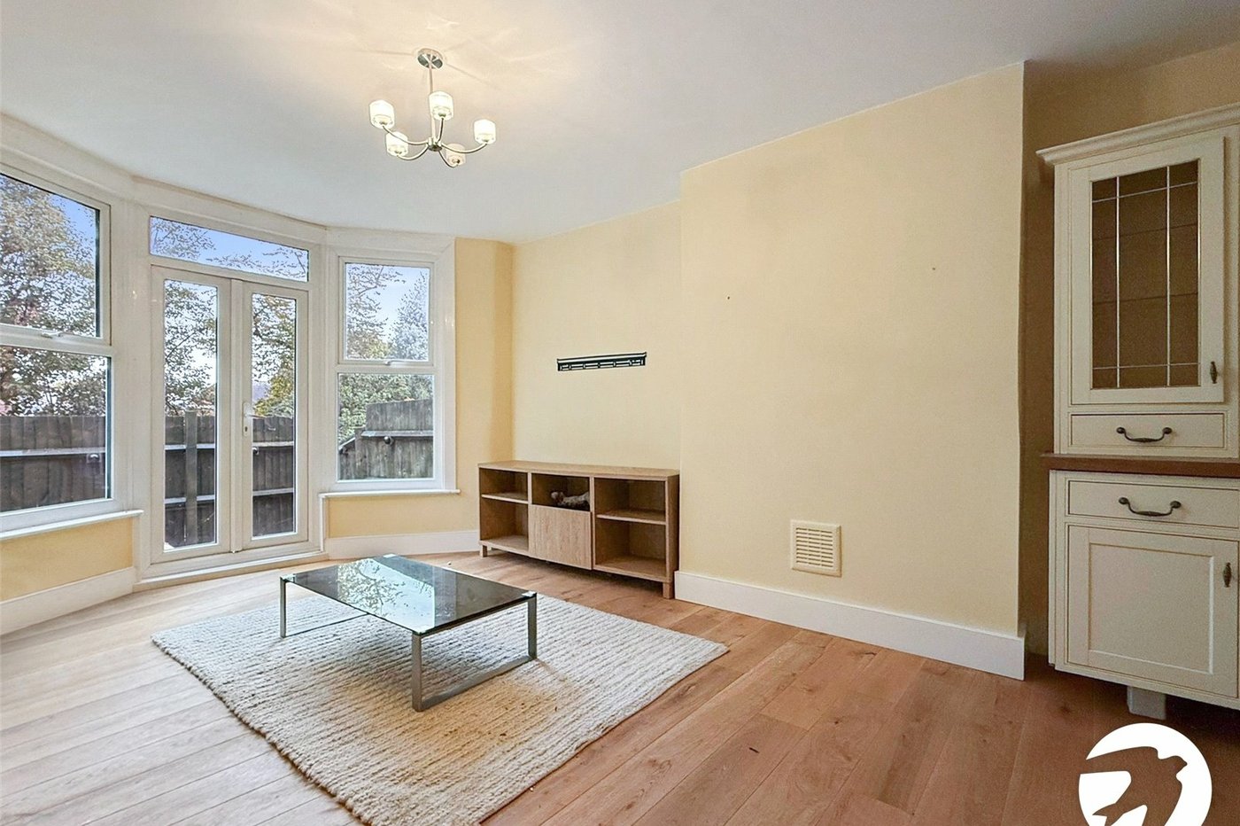 2 bedroom property to rent in London | Robinson Jackson