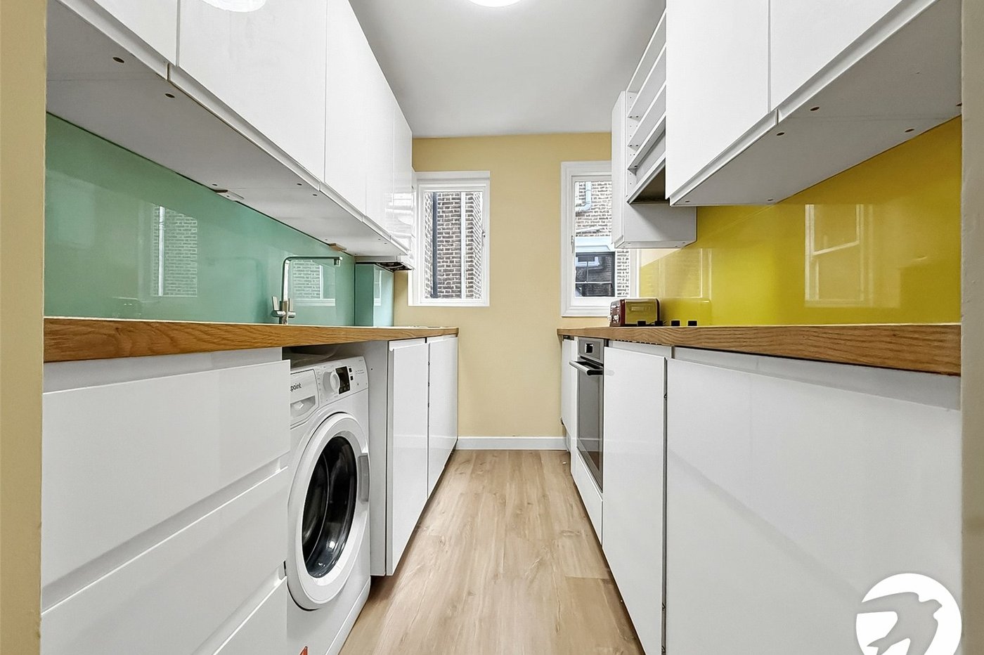 2 bedroom property to rent in London | Robinson Jackson