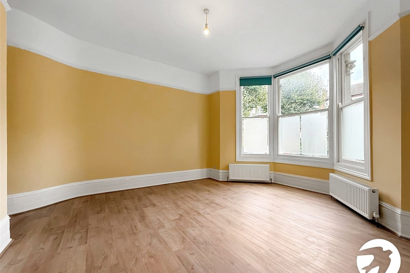 2 bedroom property to rent in London | Robinson Jackson