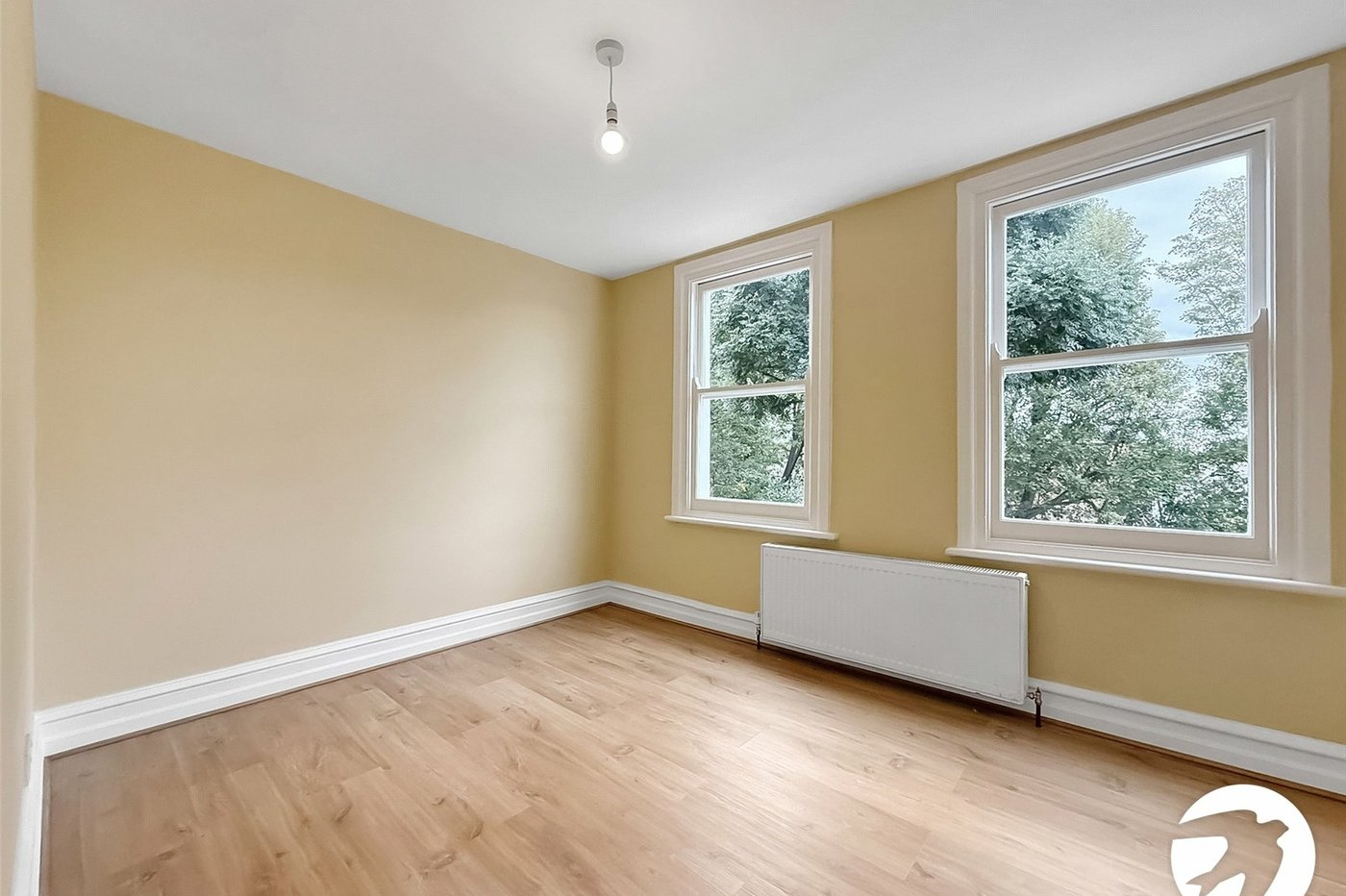 2 bedroom property to rent in London | Robinson Jackson