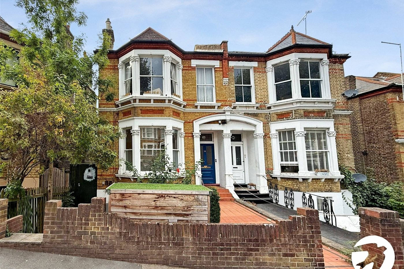 2 bedroom property to rent in London | Robinson Jackson