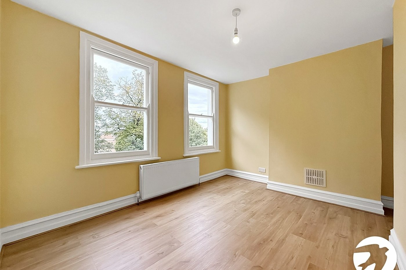 2 bedroom property to rent in London | Robinson Jackson