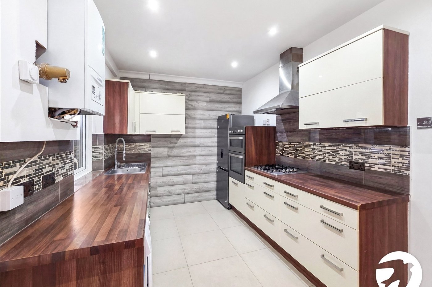 5 bedroom house to rent in London | Robinson Jackson