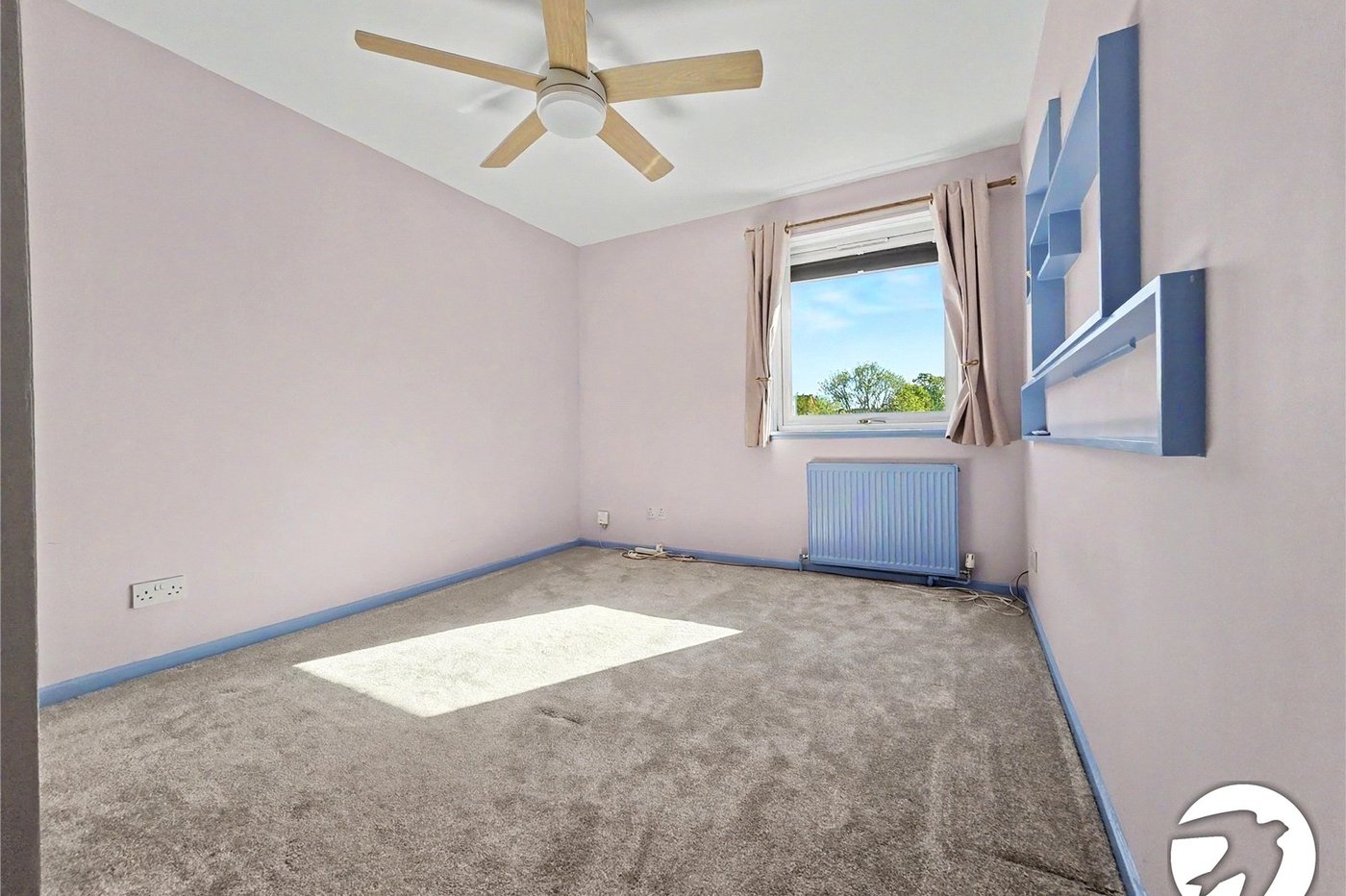 4 bedroom house to rent in London | Robinson Jackson