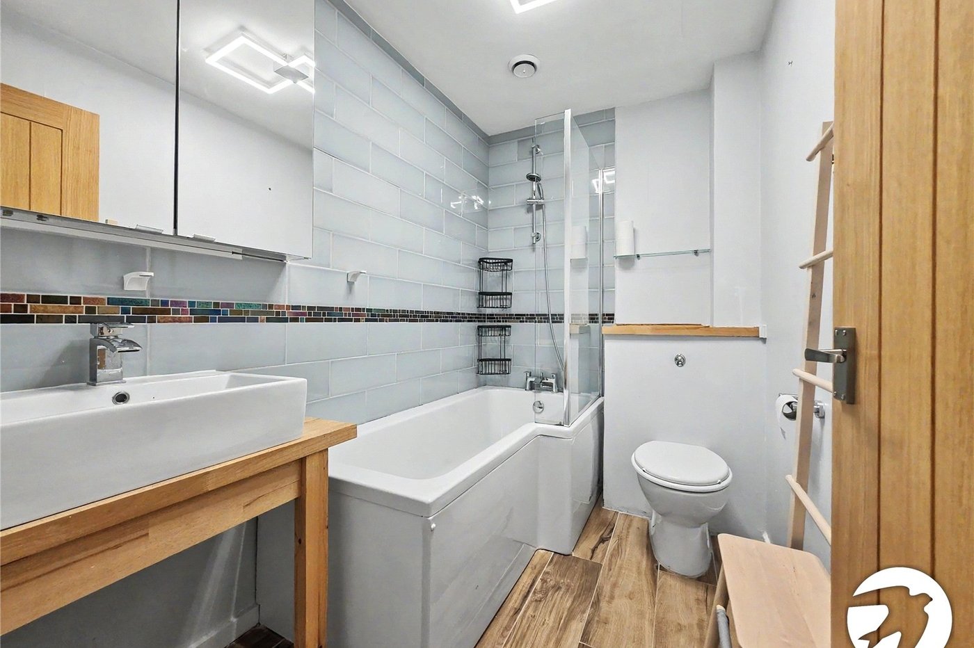 4 bedroom house to rent in London | Robinson Jackson