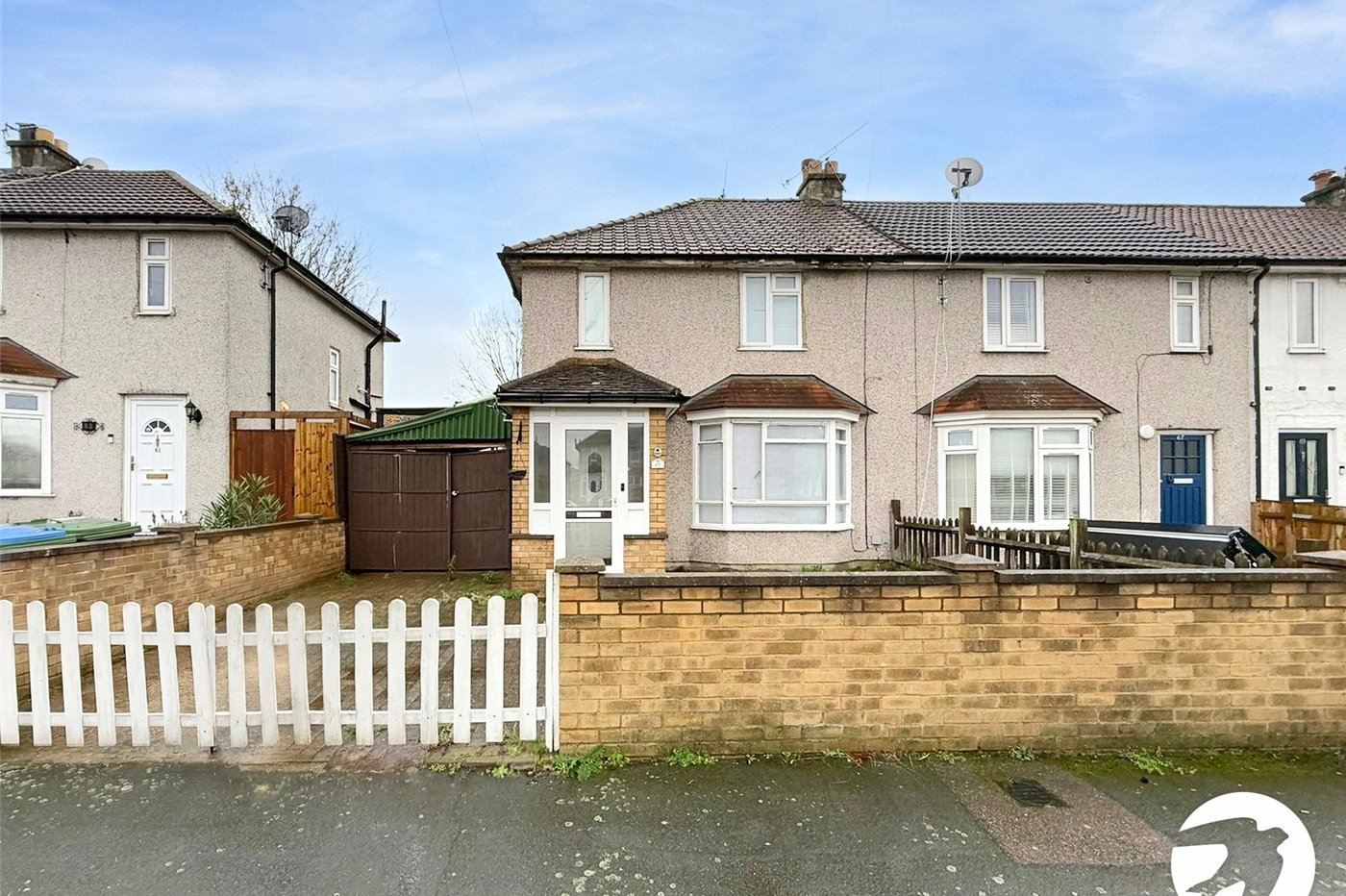 3 bedroom house to rent in London | Robinson Jackson