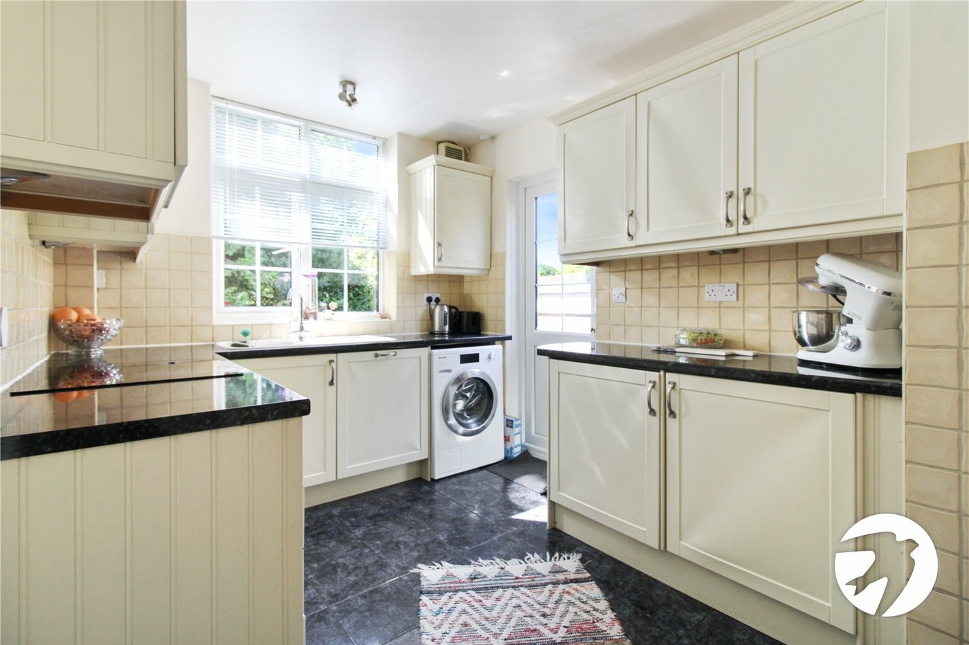 4 bedroom house to rent in Bromley | Robinson Jackson