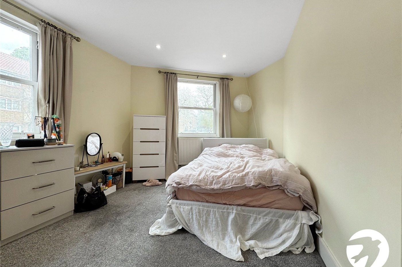 2 bedroom property to rent in London | Robinson Jackson