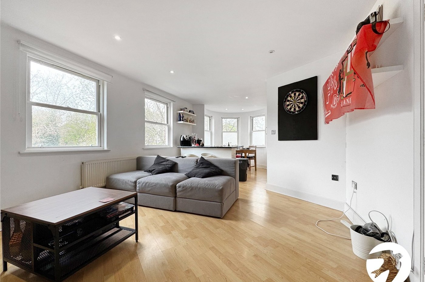 2 bedroom property to rent in London | Robinson Jackson