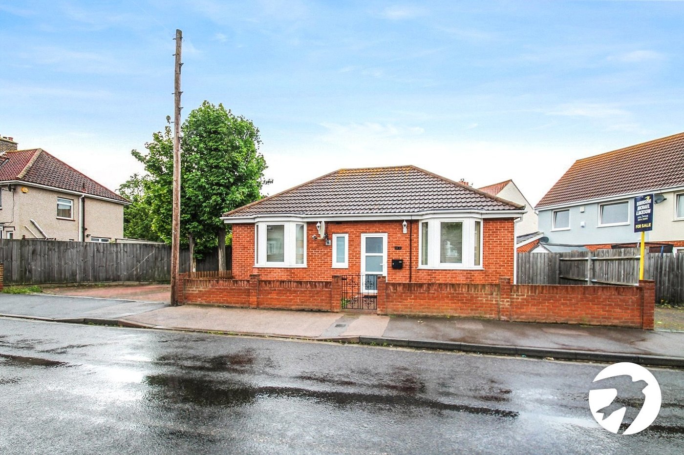 2 bedroom bungalow to rent in Gravesend | Robinson Michael & Jackson