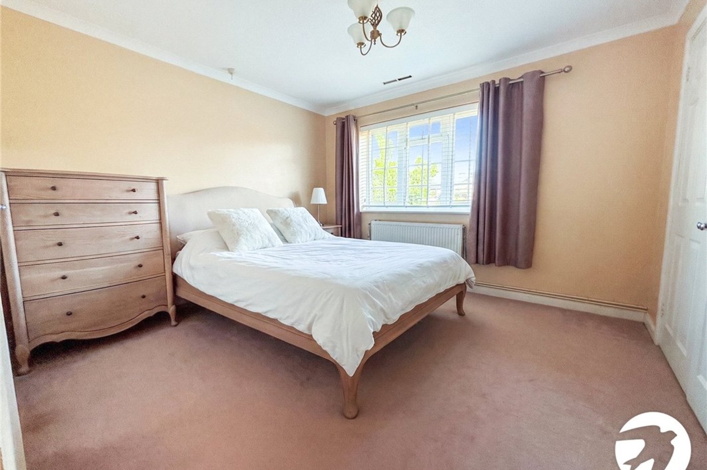 4 bedroom house to rent in Orpington | Robinson Jackson