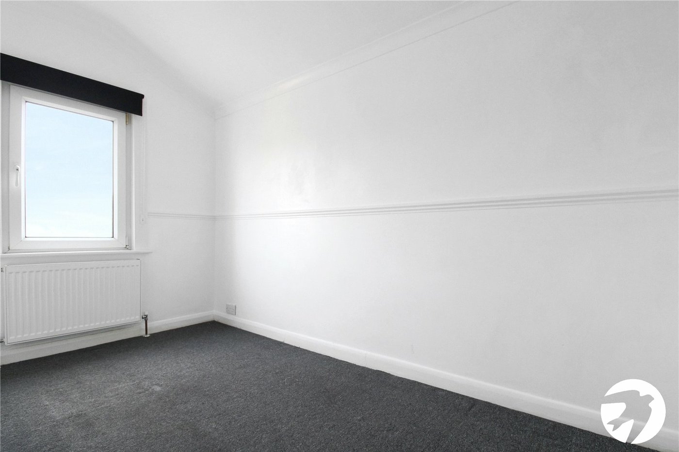 3 bedroom house to rent in Greenhithe | Robinson Michael & Jackson