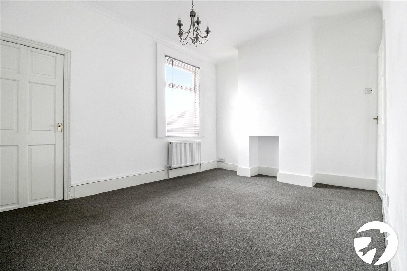 3 bedroom house to rent in Greenhithe | Robinson Michael & Jackson