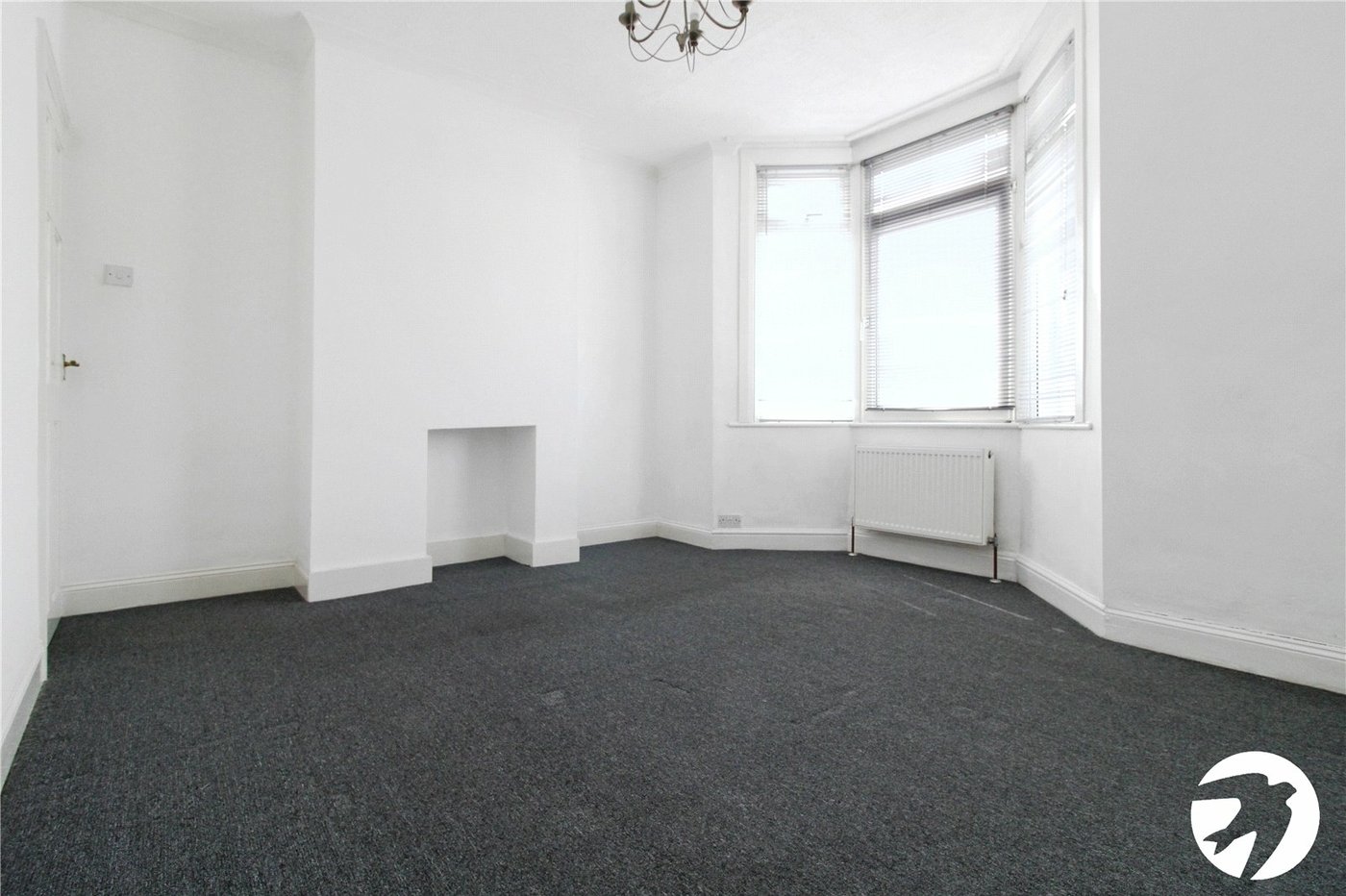 3 bedroom house to rent in Greenhithe | Robinson Michael & Jackson