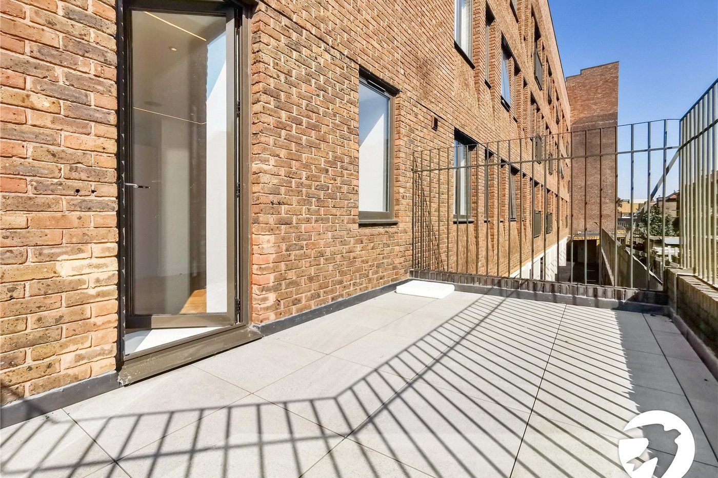 2 bedroom property to rent in Orpington | Robinson Jackson