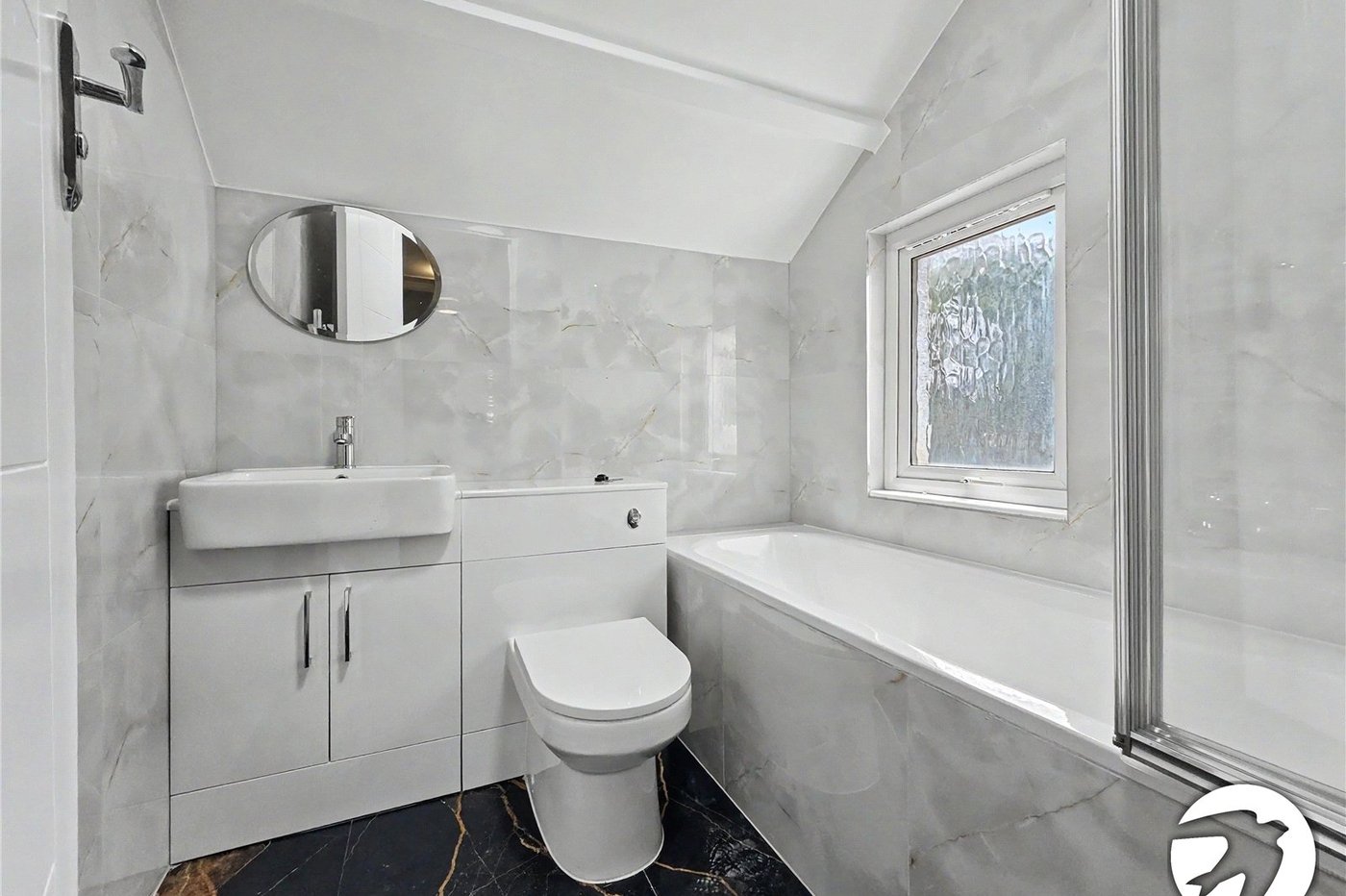 3 bedroom house to rent in London | Robinson Jackson