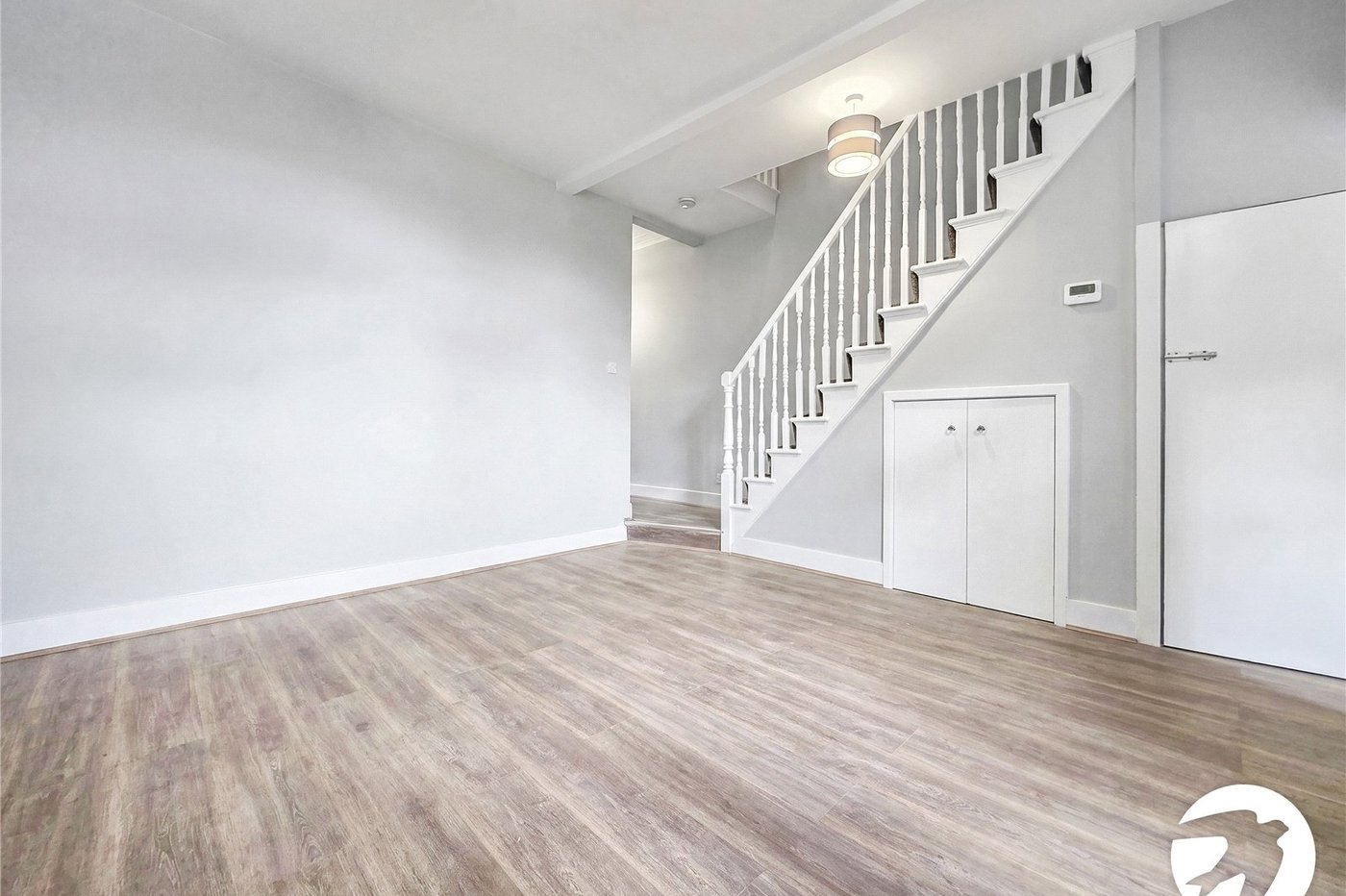 3 bedroom house to rent in London | Robinson Jackson