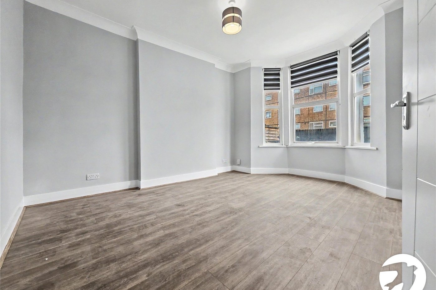 3 bedroom house to rent in London | Robinson Jackson