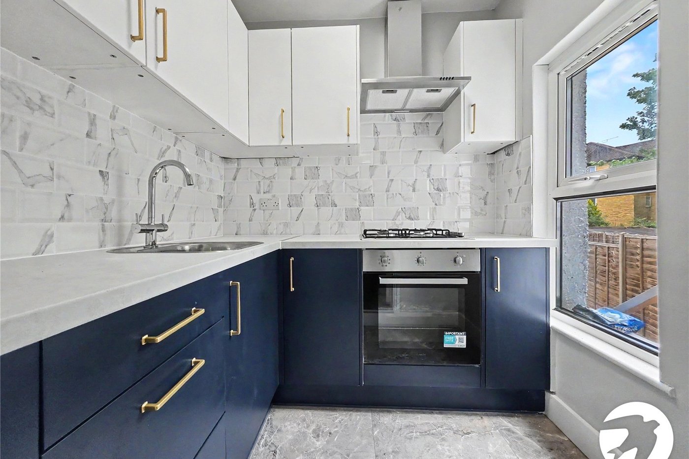 3 bedroom house to rent in London | Robinson Jackson