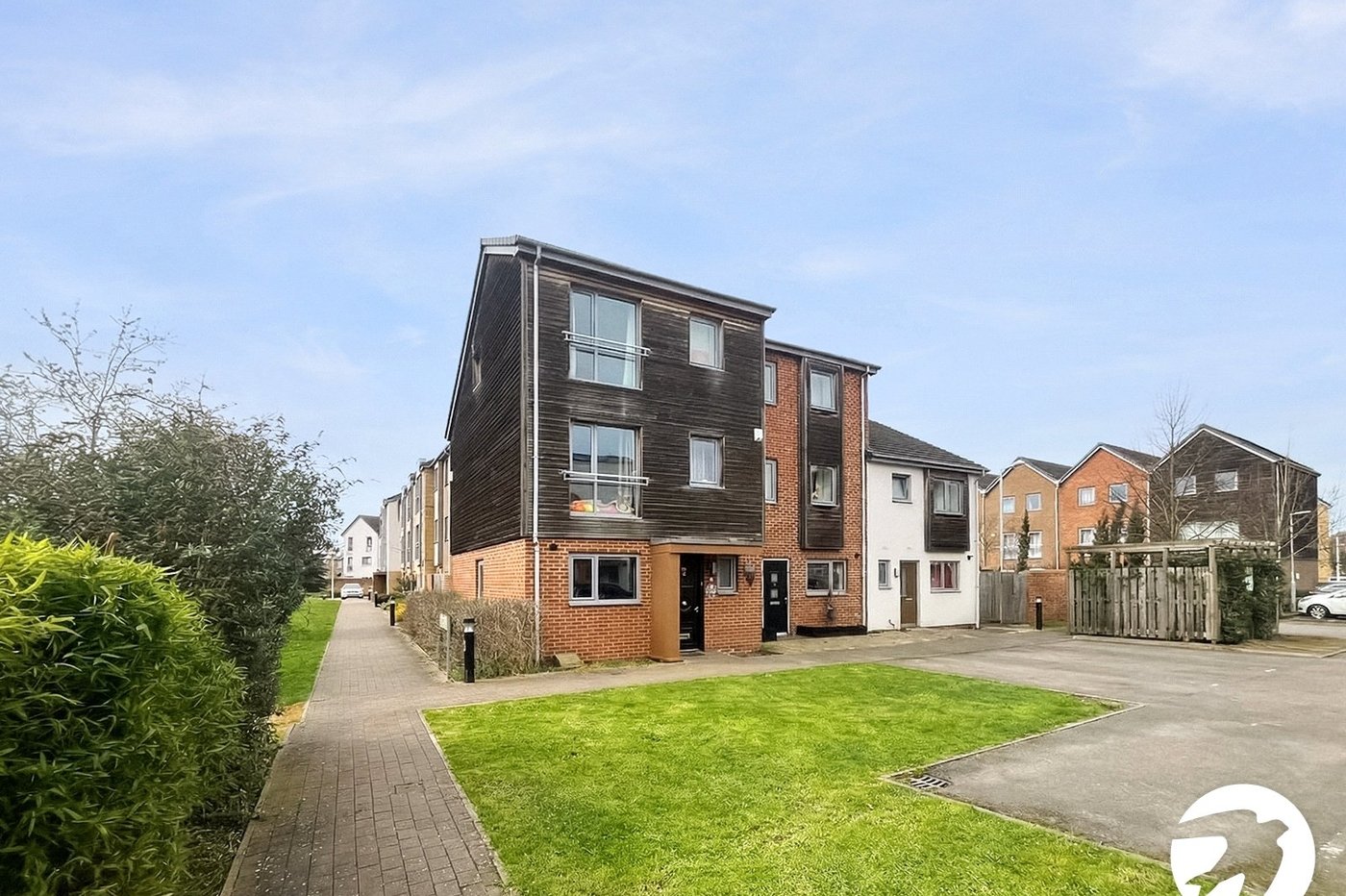 4 bedroom house to rent in Dartford | Robinson Jackson