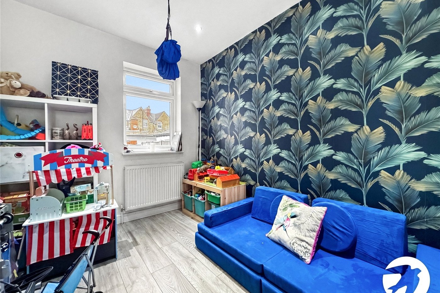 4 bedroom house to rent in London | Robinson Jackson