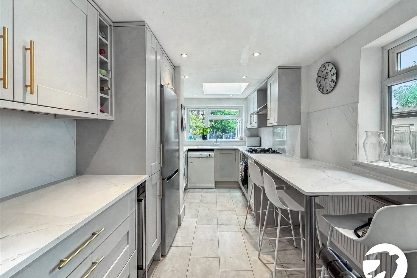 4 bedroom house to rent in London | Robinson Jackson