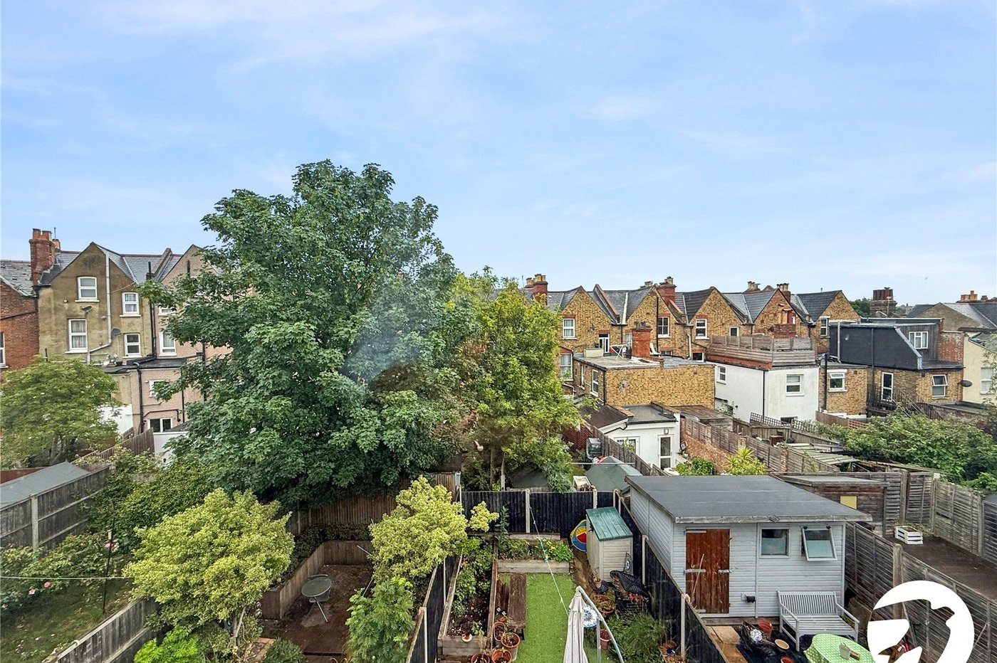 4 bedroom house to rent in London | Robinson Jackson