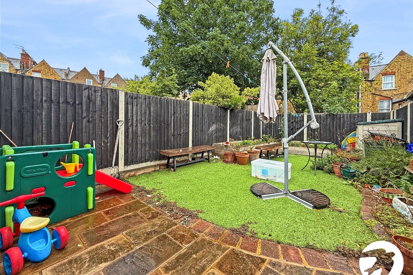 4 bedroom house to rent in London | Robinson Jackson