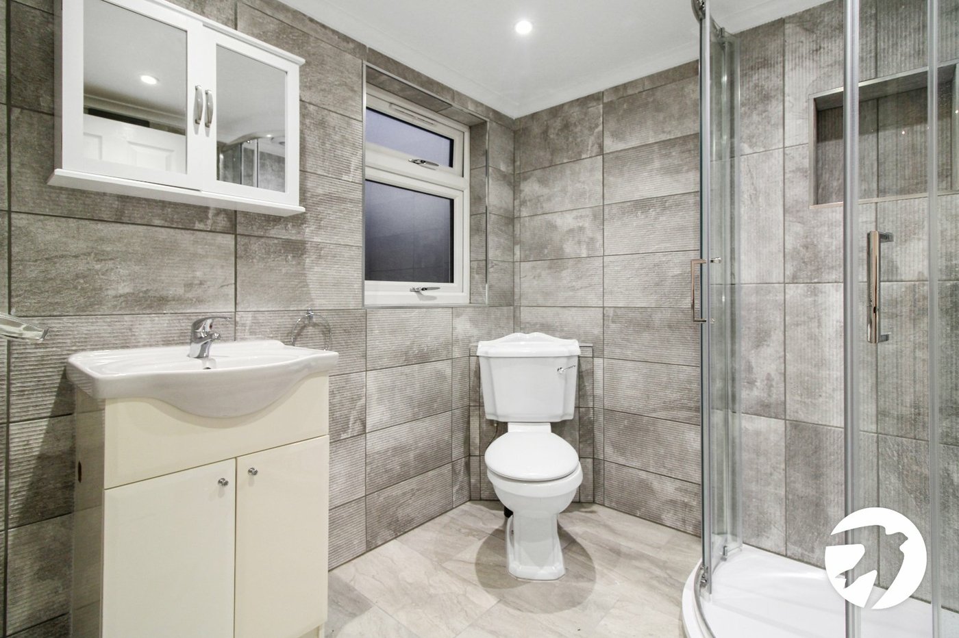 5 bedroom house to rent in London | Robinson Jackson