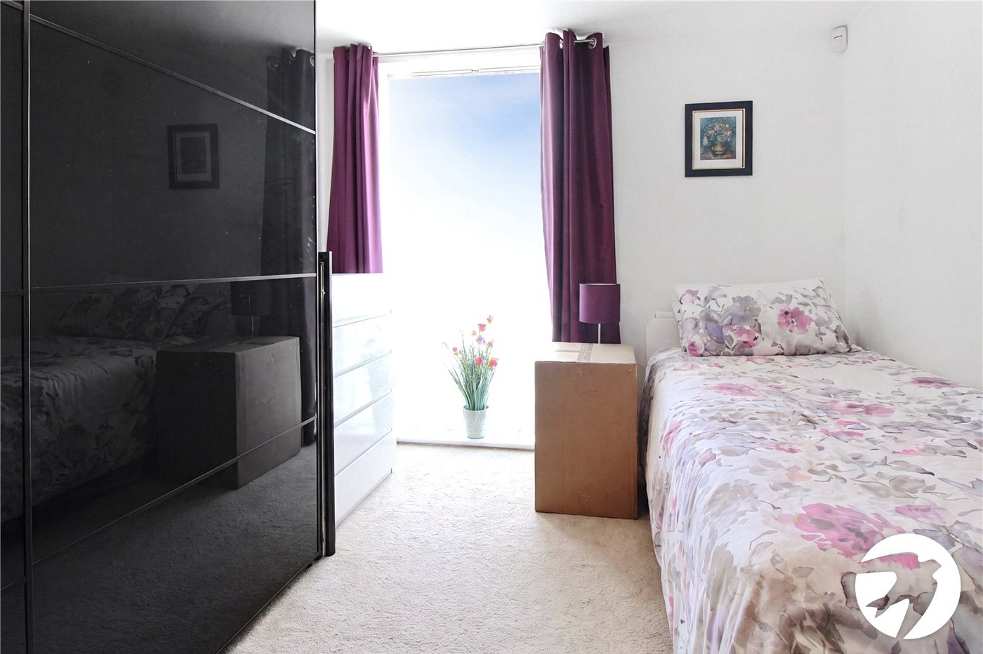 2 bedroom property to rent in Castle Hill | Robinson Michael & Jackson