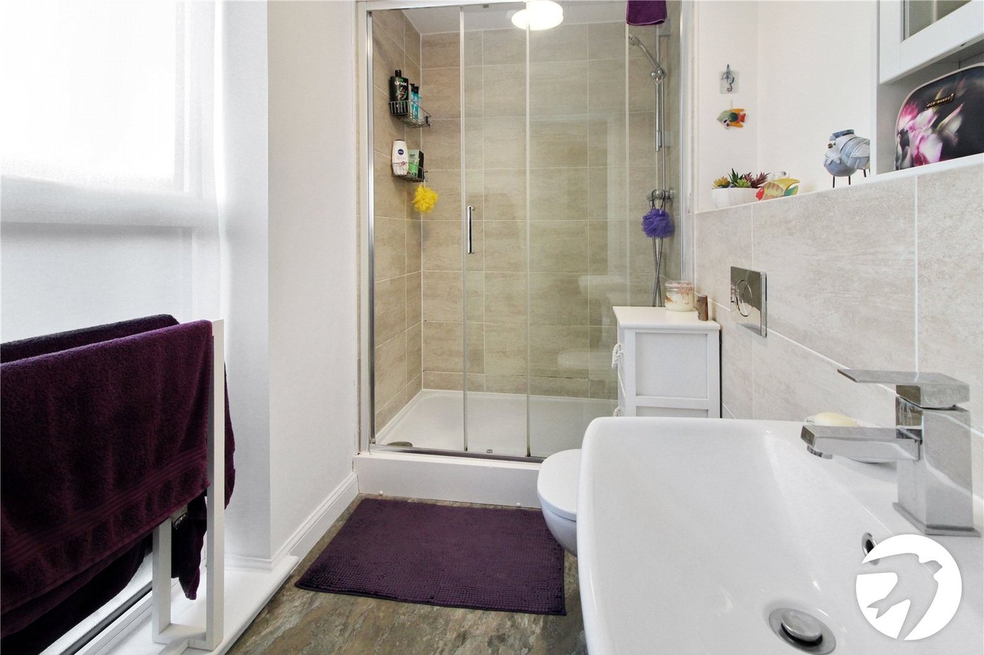 2 bedroom property to rent in Castle Hill | Robinson Michael & Jackson