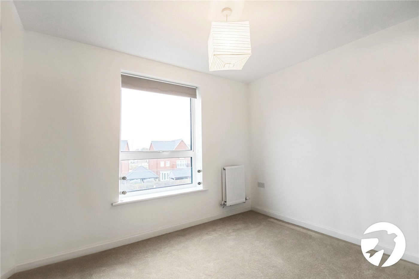 2 bedroom property to rent in Castle Hill | Robinson Michael & Jackson