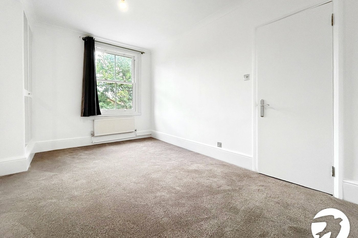2 bedroom property to rent in London | Robinson Jackson