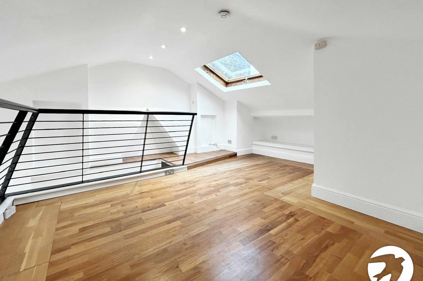 2 bedroom property to rent in London | Robinson Jackson