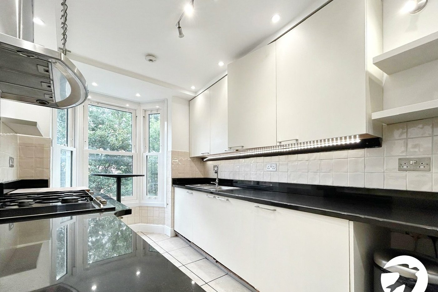 2 bedroom property to rent in London | Robinson Jackson