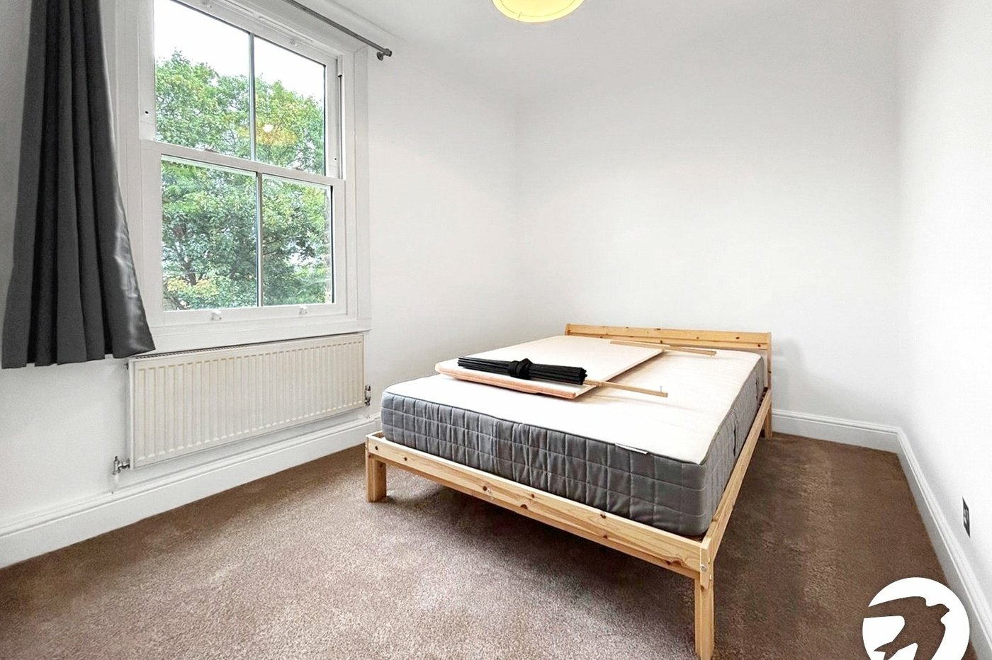 2 bedroom property to rent in London | Robinson Jackson