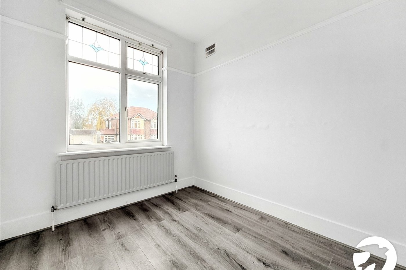 3 bedroom house to rent in London | Robinson Jackson