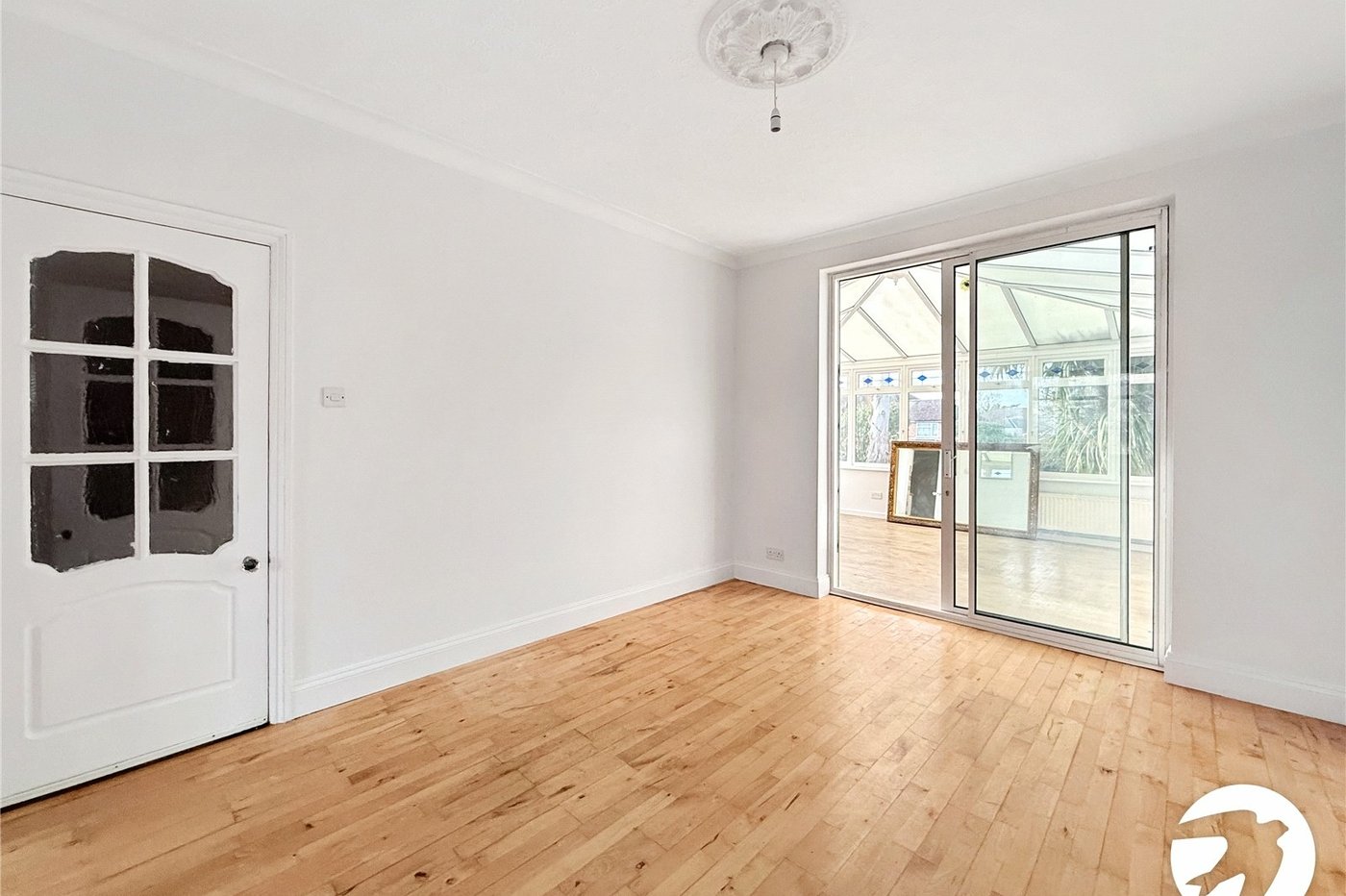 3 bedroom house to rent in London | Robinson Jackson