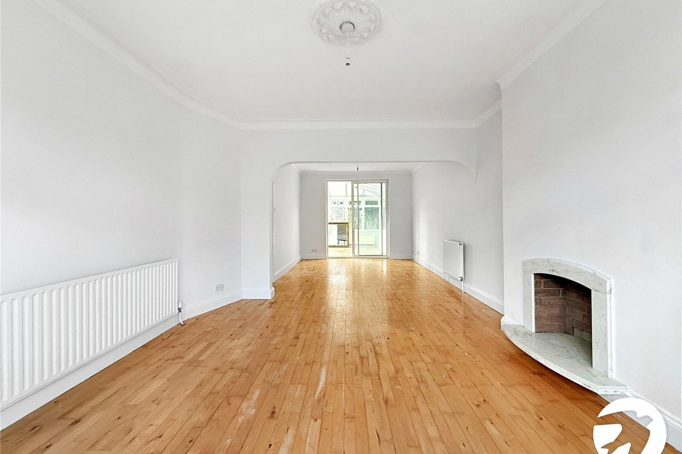 3 bedroom house to rent in London | Robinson Jackson