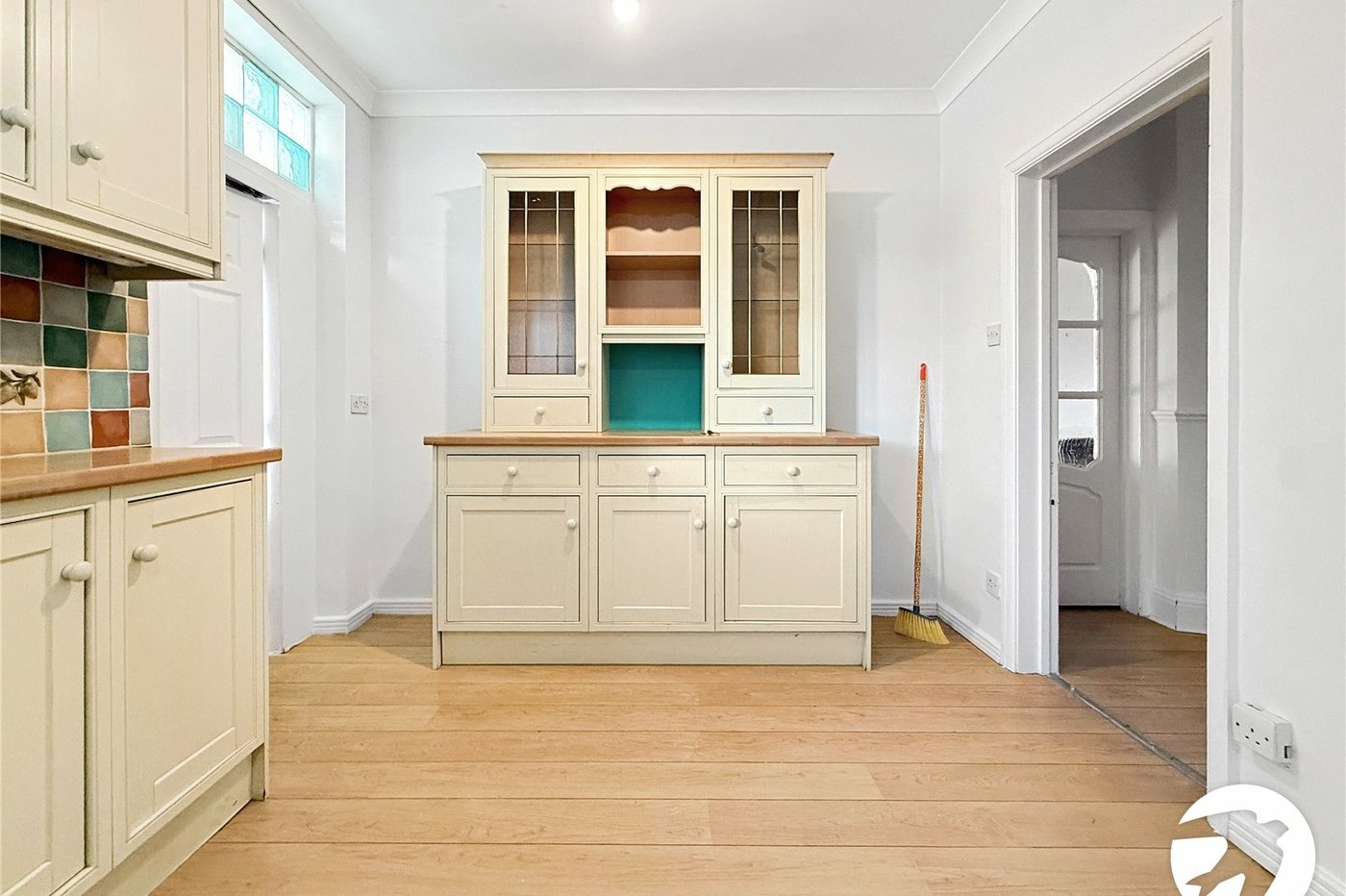 3 bedroom house to rent in London | Robinson Jackson