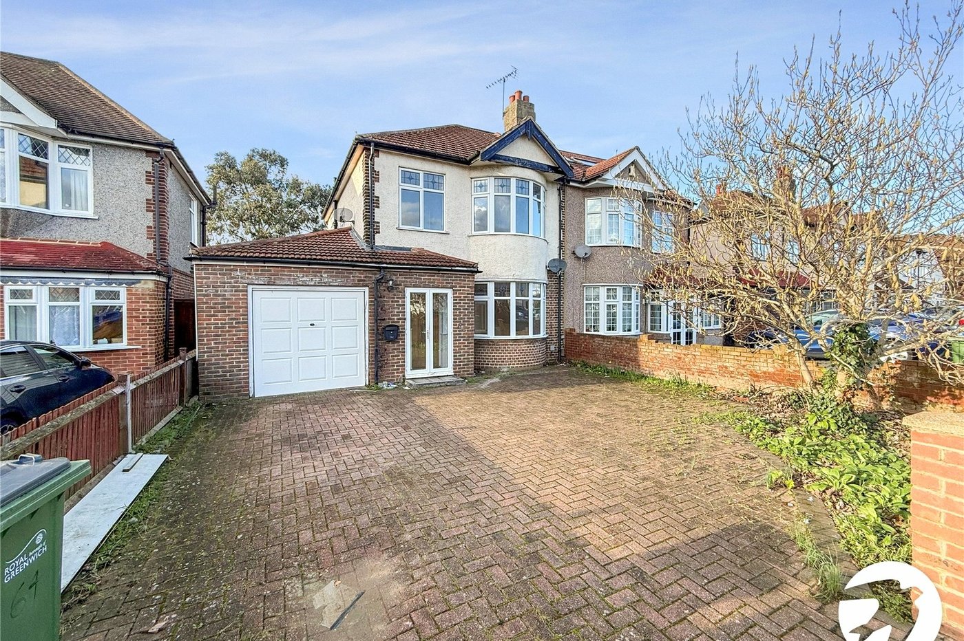 3 bedroom house to rent in London | Robinson Jackson