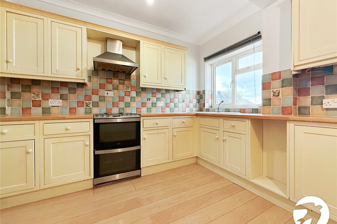 3 bedroom house to rent in London | Robinson Jackson