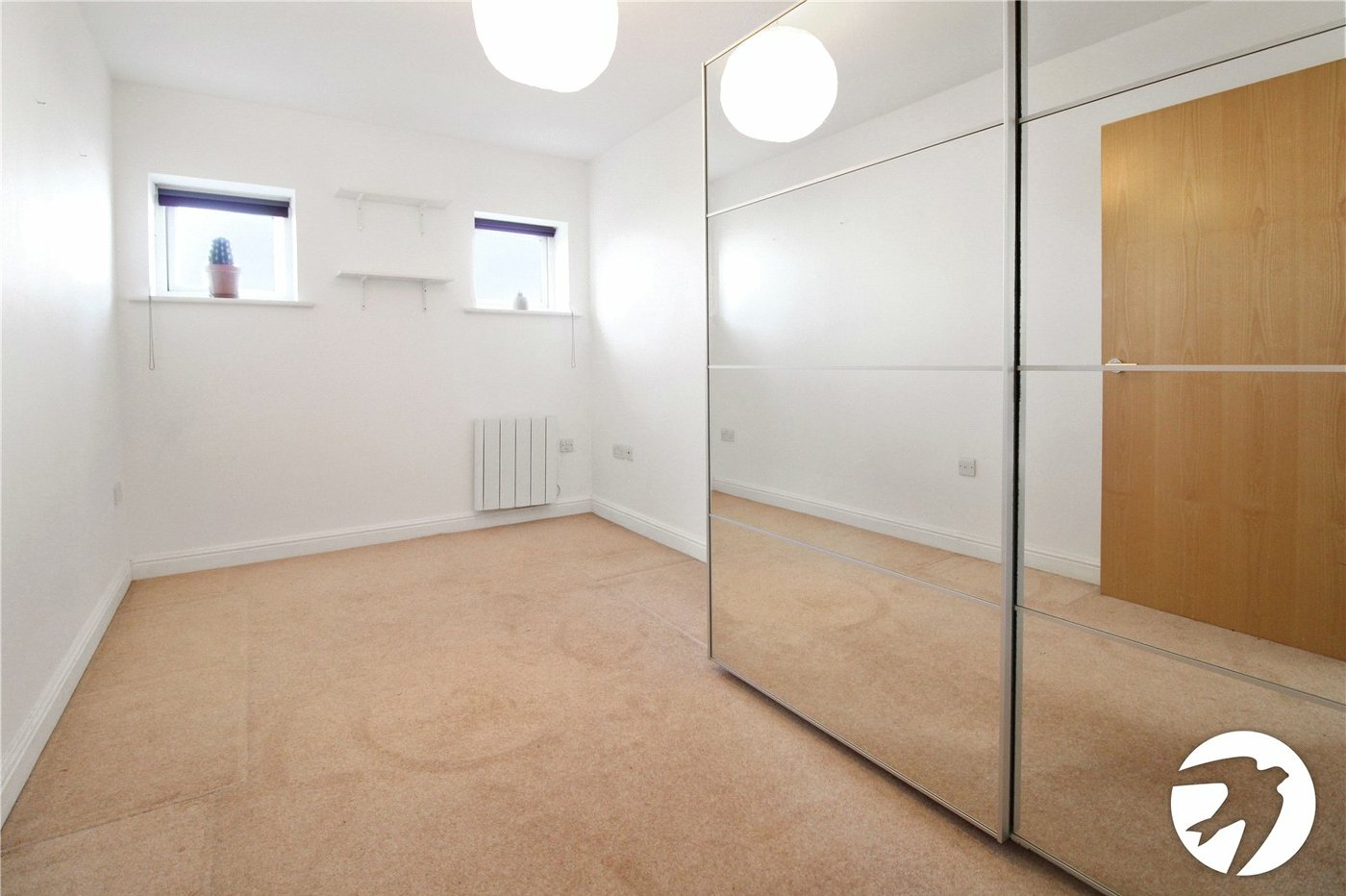 2 bedroom property to rent in Greenhithe | Robinson Michael & Jackson