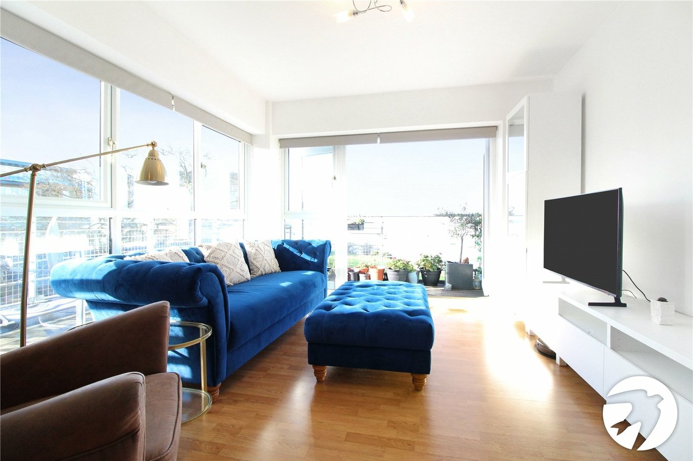 2 bedroom property to rent in Greenhithe | Robinson Michael & Jackson