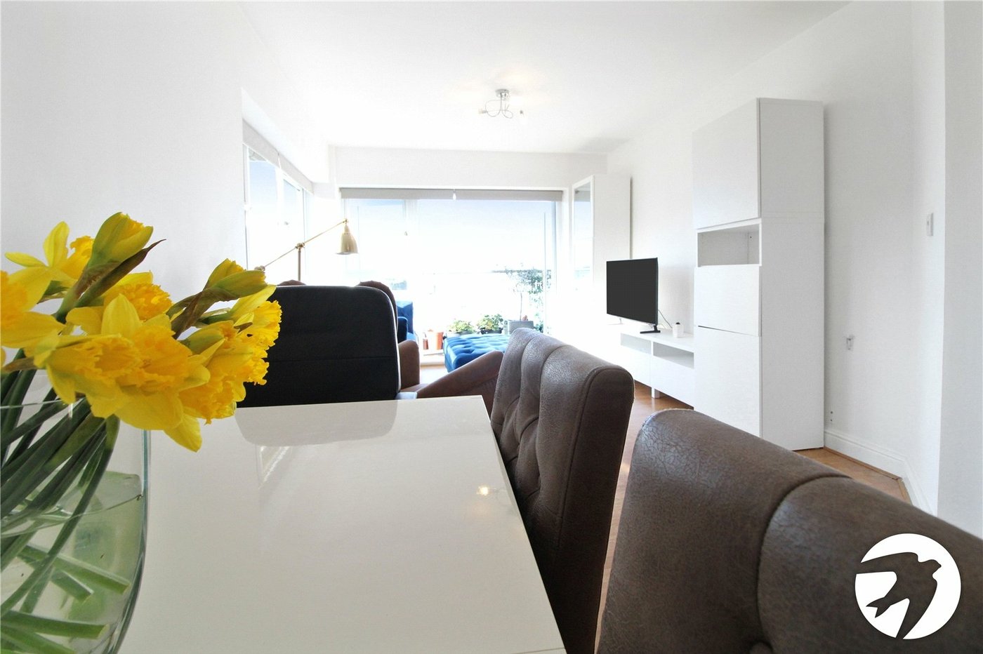 2 bedroom property to rent in Greenhithe | Robinson Michael & Jackson