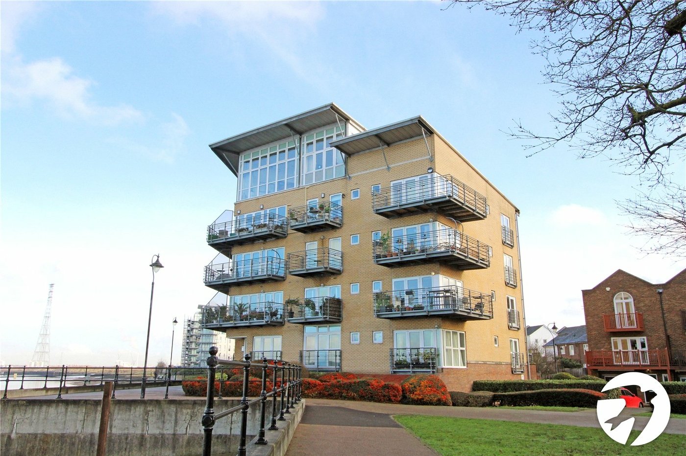 2 bedroom property to rent in Greenhithe | Robinson Michael & Jackson